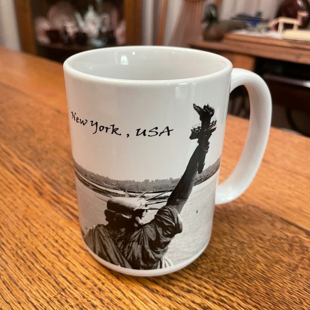 New York USA Statue of Liberty Black and White Coffee Cup Mug by Sherwood Brands
